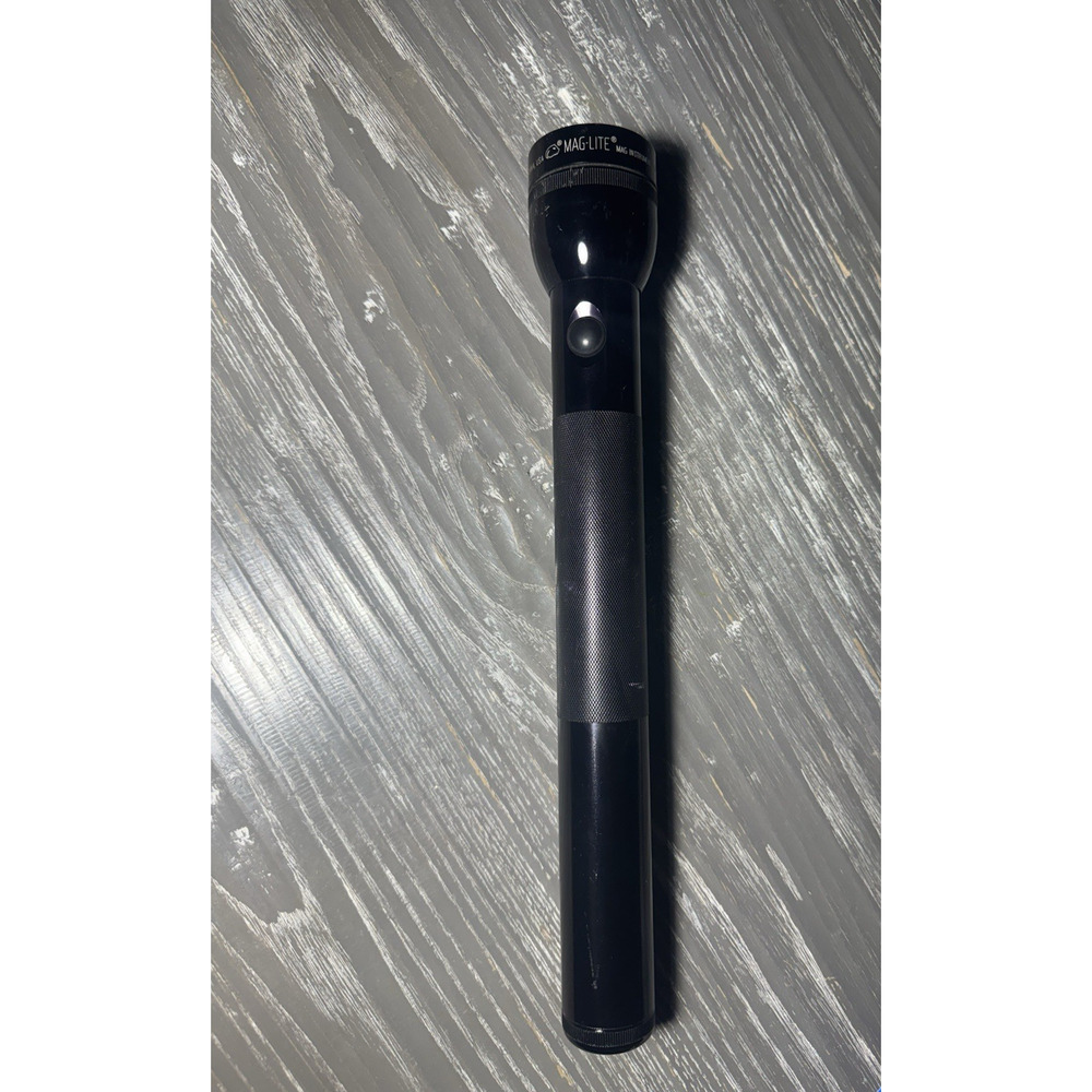 Working Vintage MAGLITE 15" Large black Flashlight 4 D Cell Aluminum